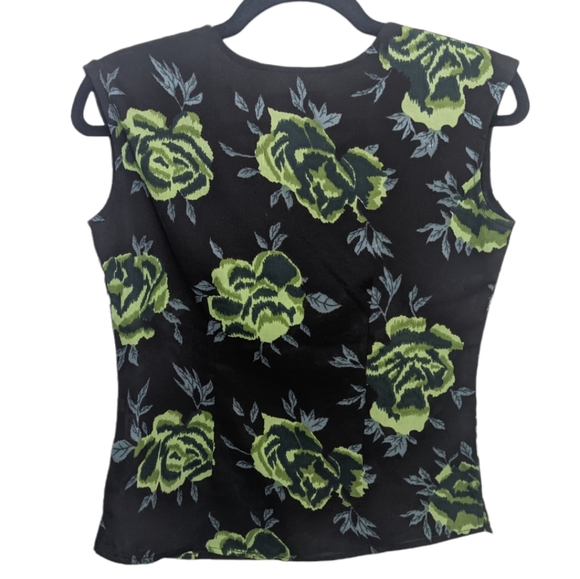 Life Floral Black/Green Semi-Sheer Top 🌿🖤 - Picture 2 of 7